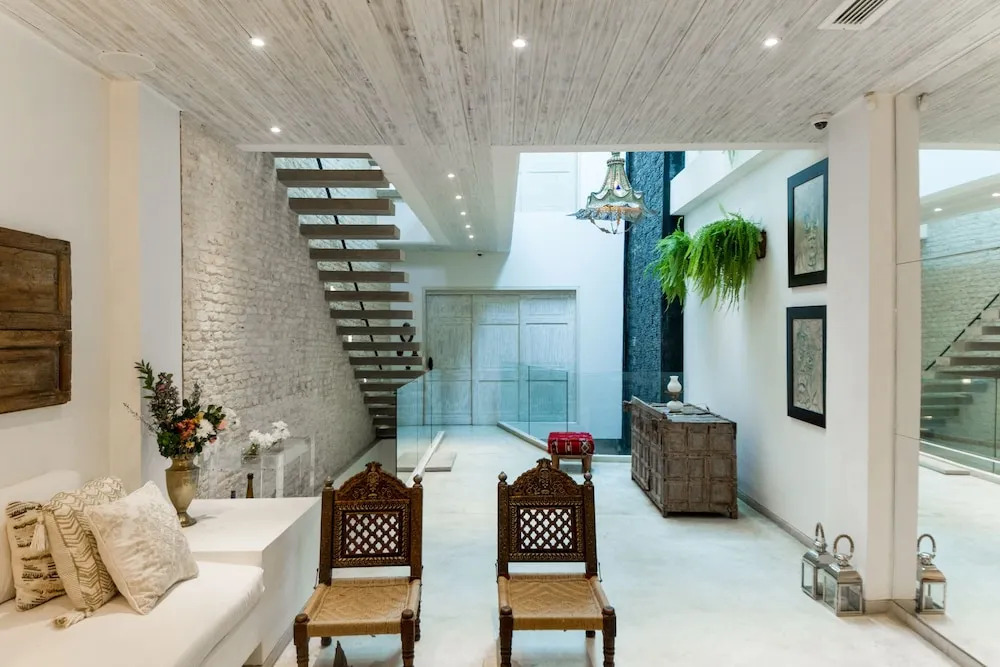 Lux Casa Lucia Boutique Rooftop Pool by Nomad Guru