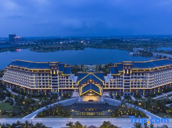 Sky Island Lake Resorts & Hotels