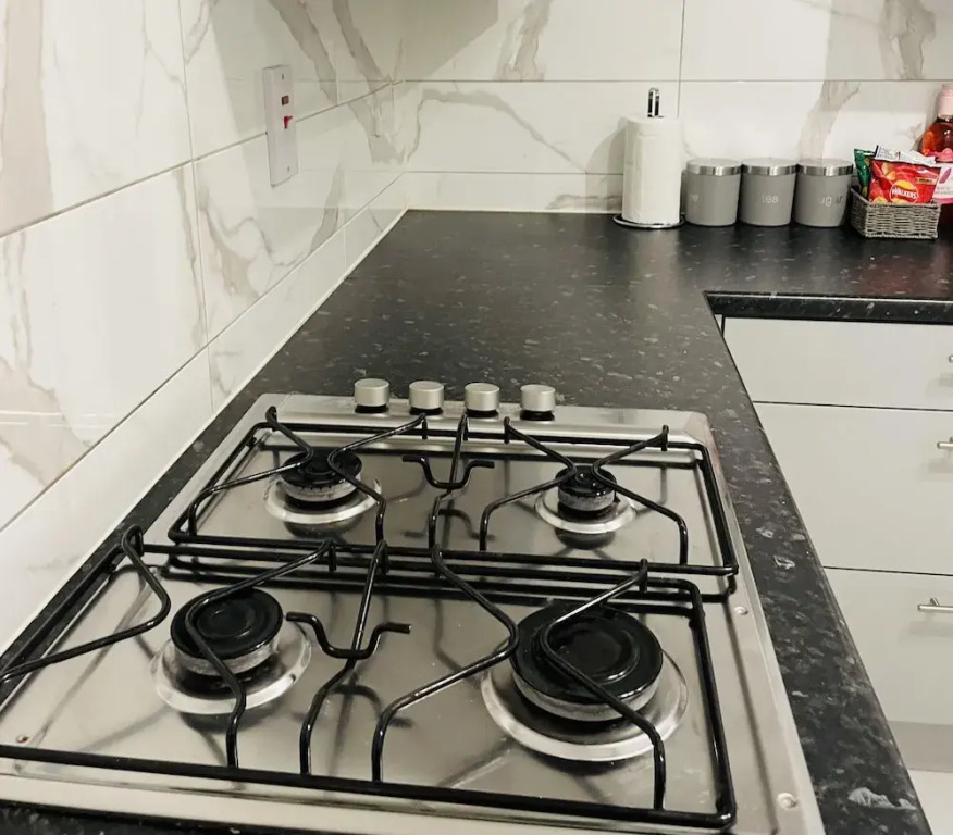 Walk to Lcy Airport/ Excel /dlr 1Br Flat