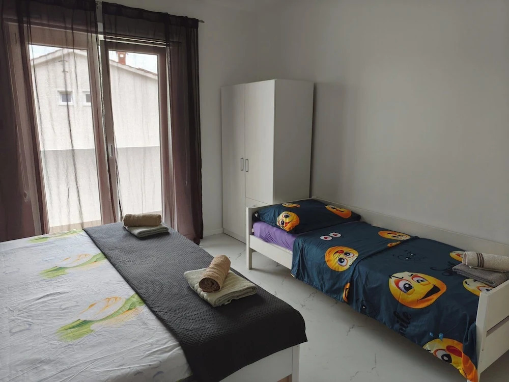 Apartments Luka