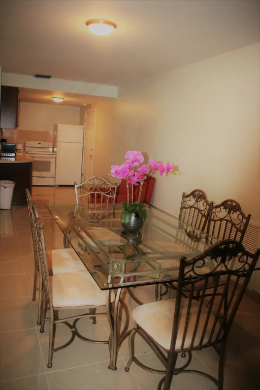 Capri Apartments