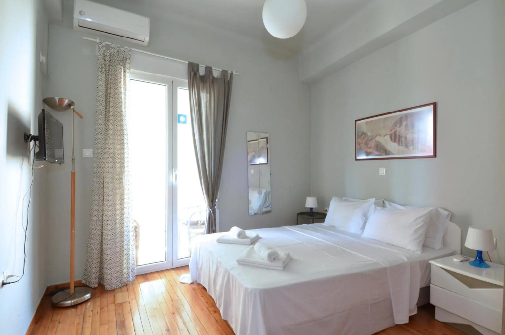 Stathmos Larissis C, a cozy 2BR Apartment, Close to Metro Station. 6