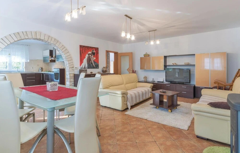 Beautiful Home in Pula With Wifi and 3 Bedrooms