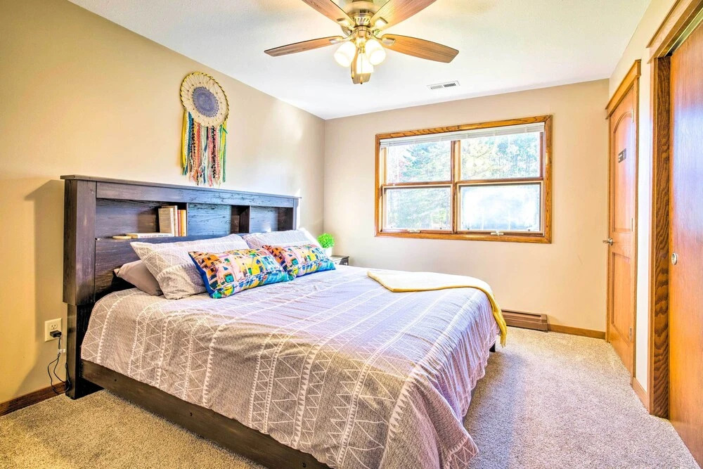 Beautiful Home w/ Hot Tub on Lake Wissota
