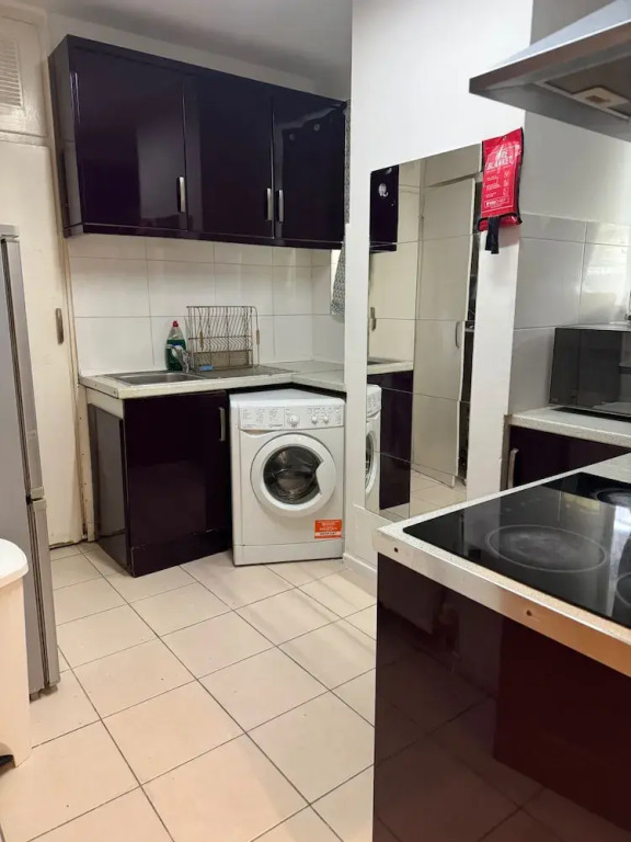 3 Bed Flat - Sleeps 5 - Wifi