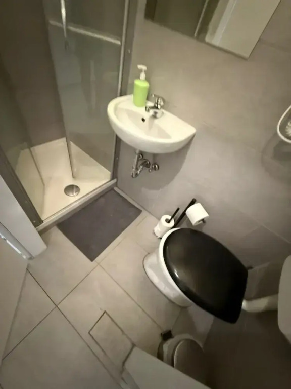 1BR Apt Budget Stay by Westbahnhof