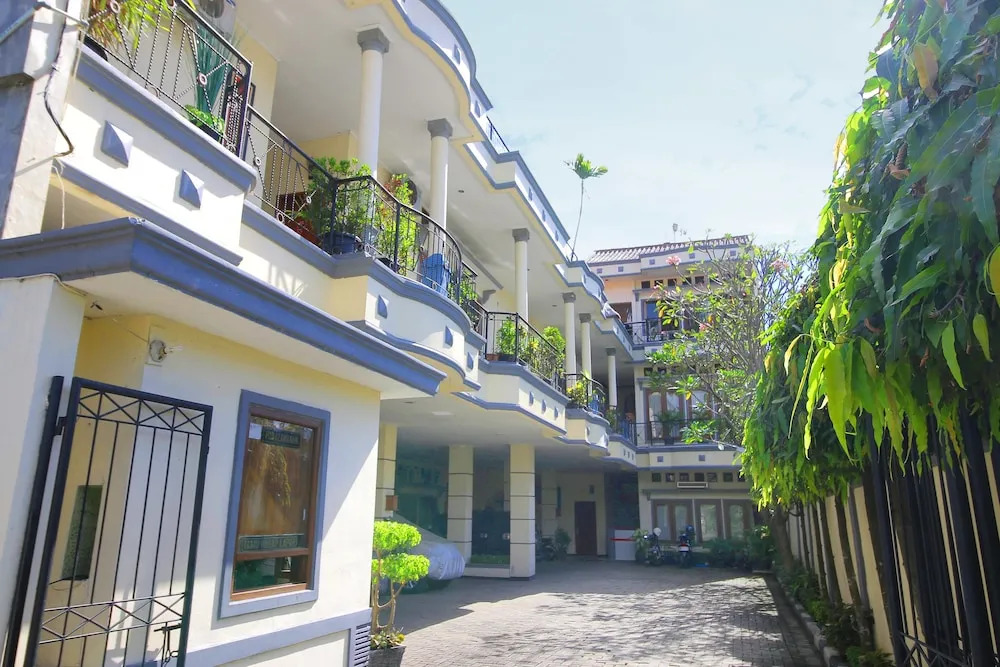 Airy Eco Syariah Kemang Ampera Raya 15 Jakarta