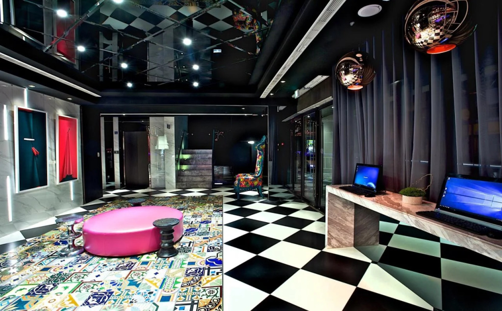 CHECK inn Taipei Main Station