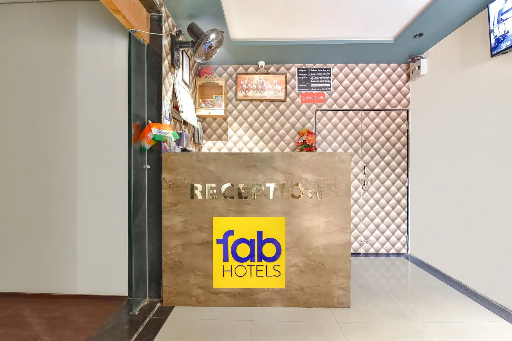 FabHotel Nidhivan - Nr Sarvottam The Restaurant