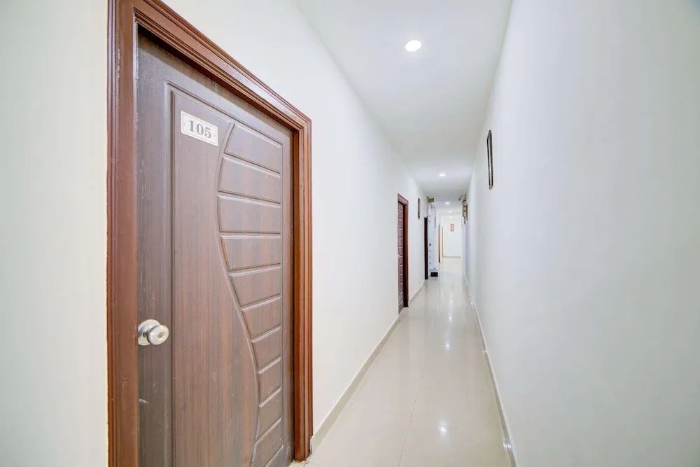 OYO 4025 Hotel Meredian Orchid