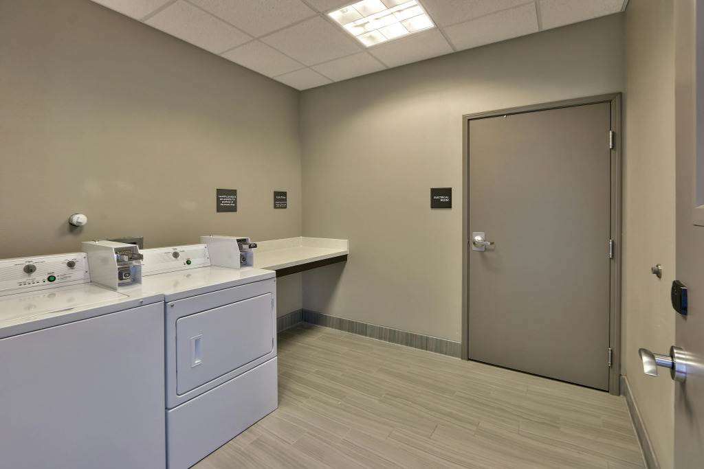 Hampton Inn & Suites Albuquerque Airport