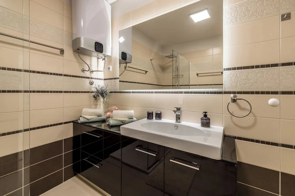 Amigo 2-Bedroom Luxury Suite - Seaview