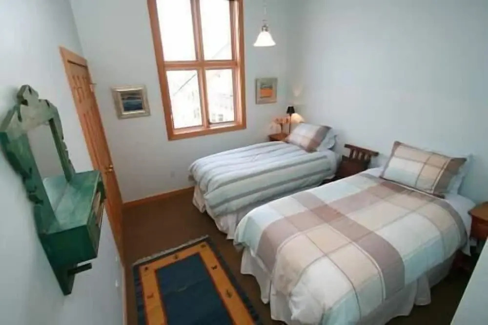 Condo with Vaulted Ceiling & Spectacular Mountain Views by RedAwning