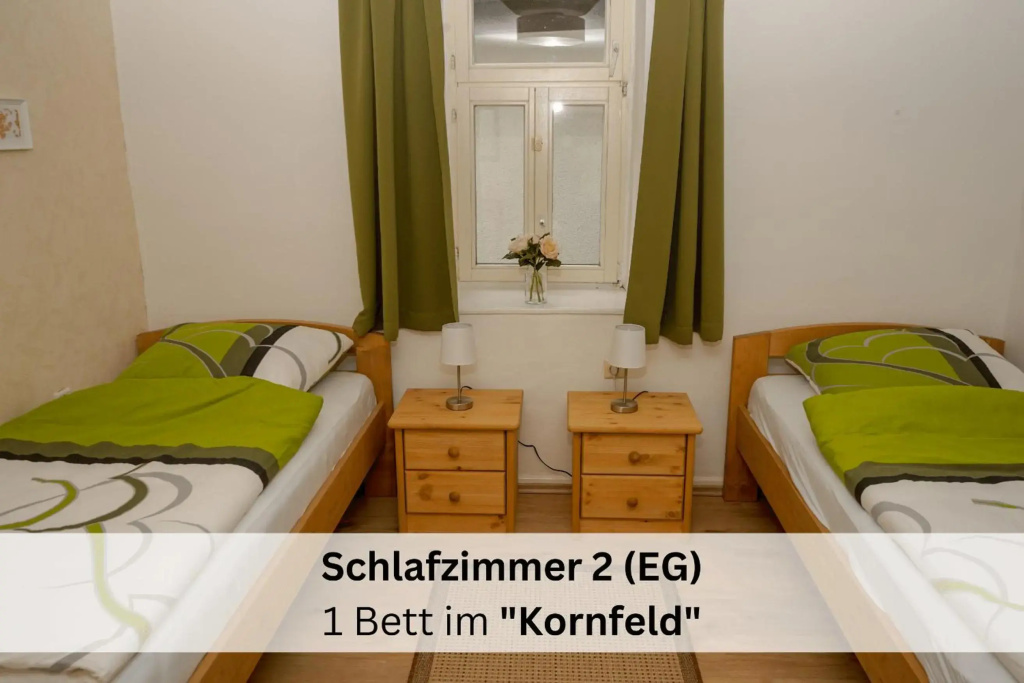 Ferienhaus Pape - Großes Familien- & Gruppenhaus mit 17 Betten, Sauna, Spielbereiche, Garten am Bach in zentraler Lage in Eslohe