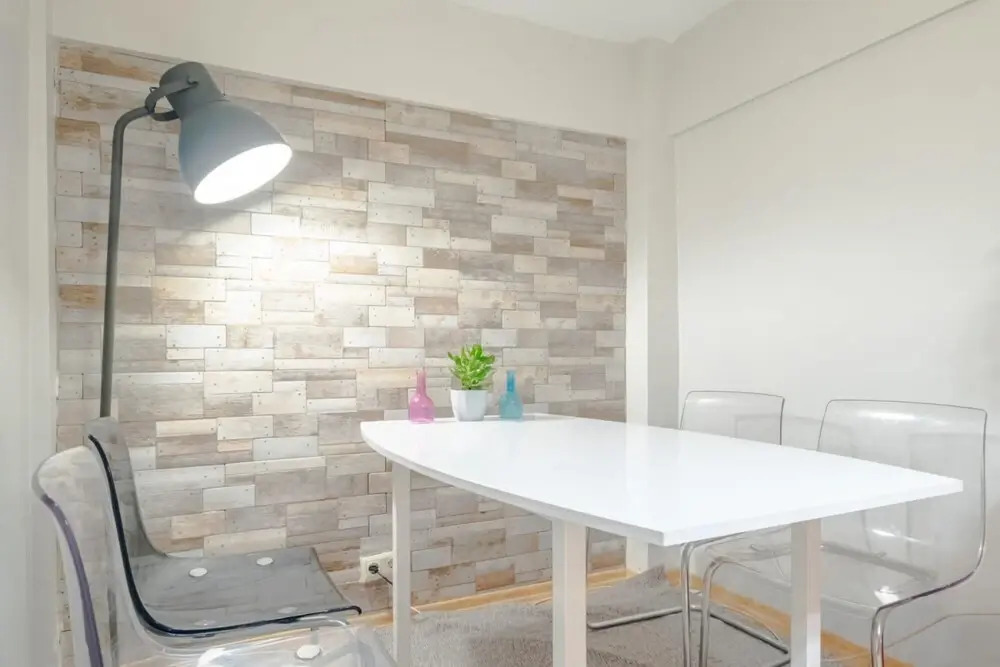 Colorful and Central Flat With Balcony in Kadikoy