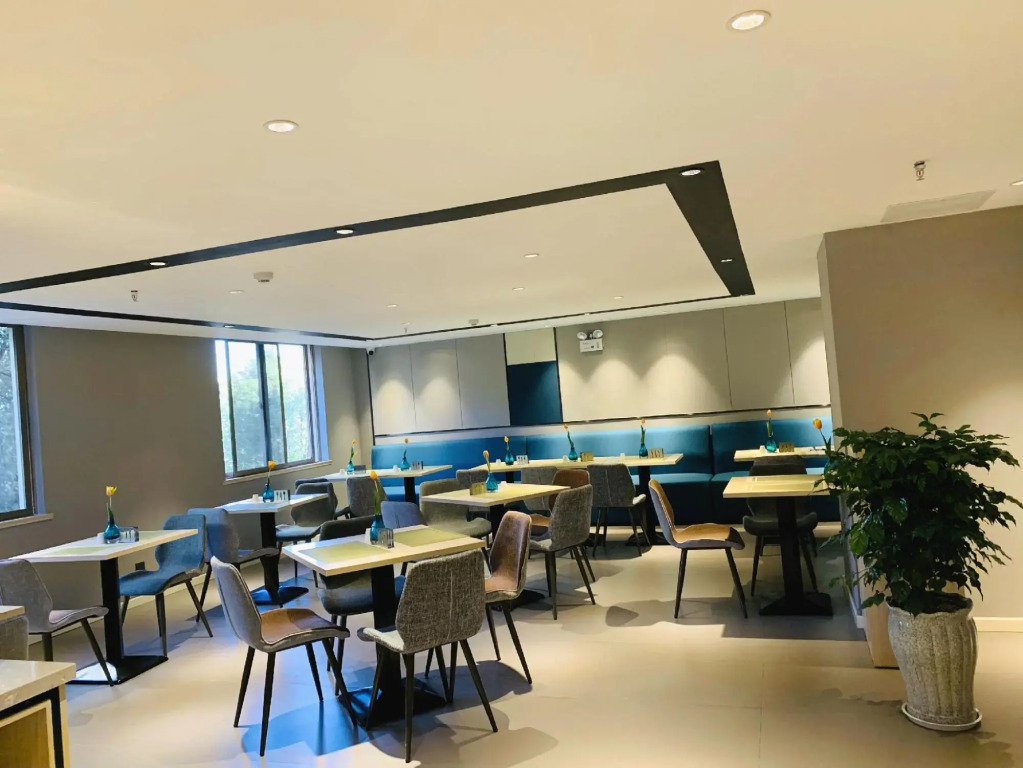 Homeinn Selected Hotel (Kunming Dianchi Road)