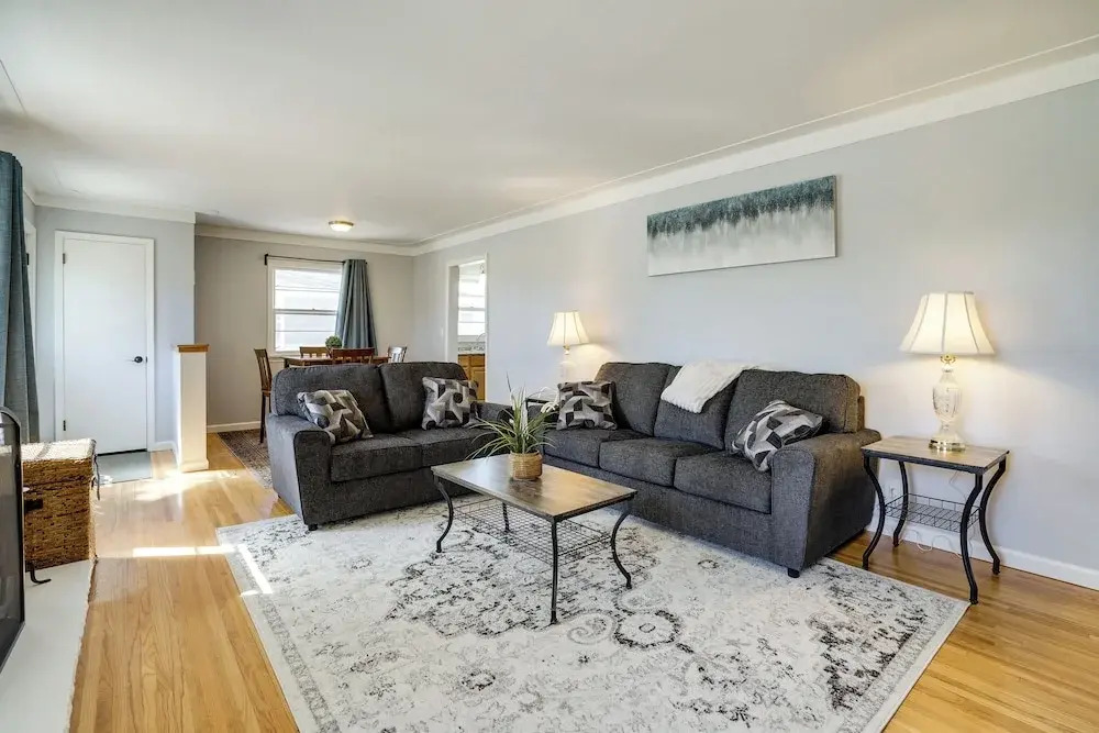 Inviting Minneapolis Vacation Rental w/ Game Room!