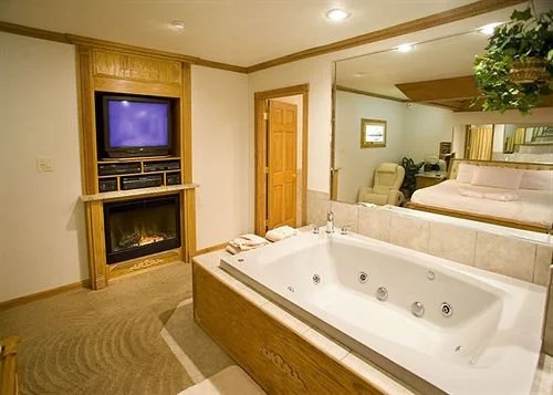 Sybaris Pool Suites