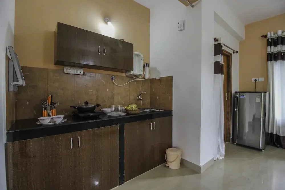 Bon Vivant Apartment by OYO Rooms