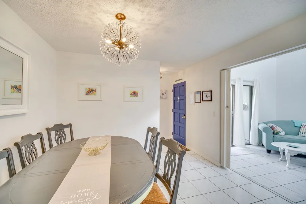 Satellite Beach Townhome w/ Patios, & Beach Gear