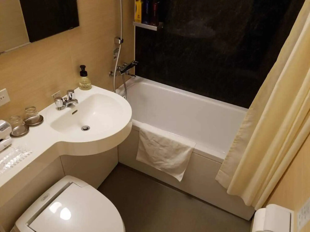 Candeo Hotels Matsuyama Okaido