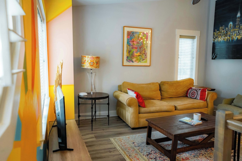 Urban Nest Guest House