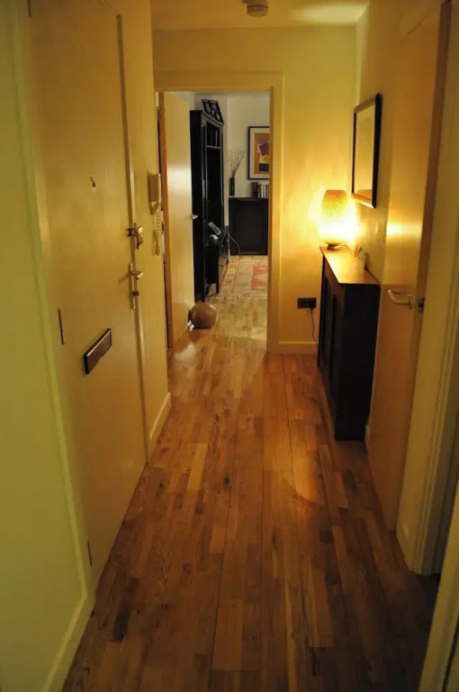 2-bed Seaside Apartment - Sleeps 5 & Free Parking