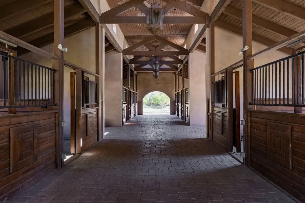 Mirabella by Avantstay 10 Acre Estate w/ Prvt Lake, Golf Course & Pool