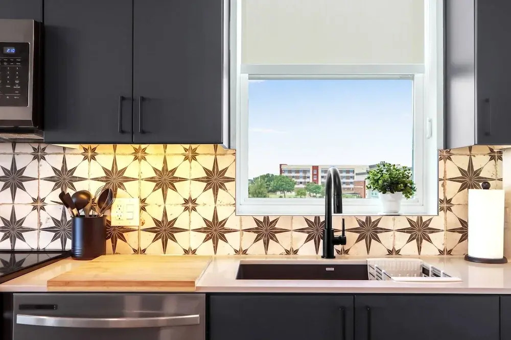 Creekside Modern Condo for 4
