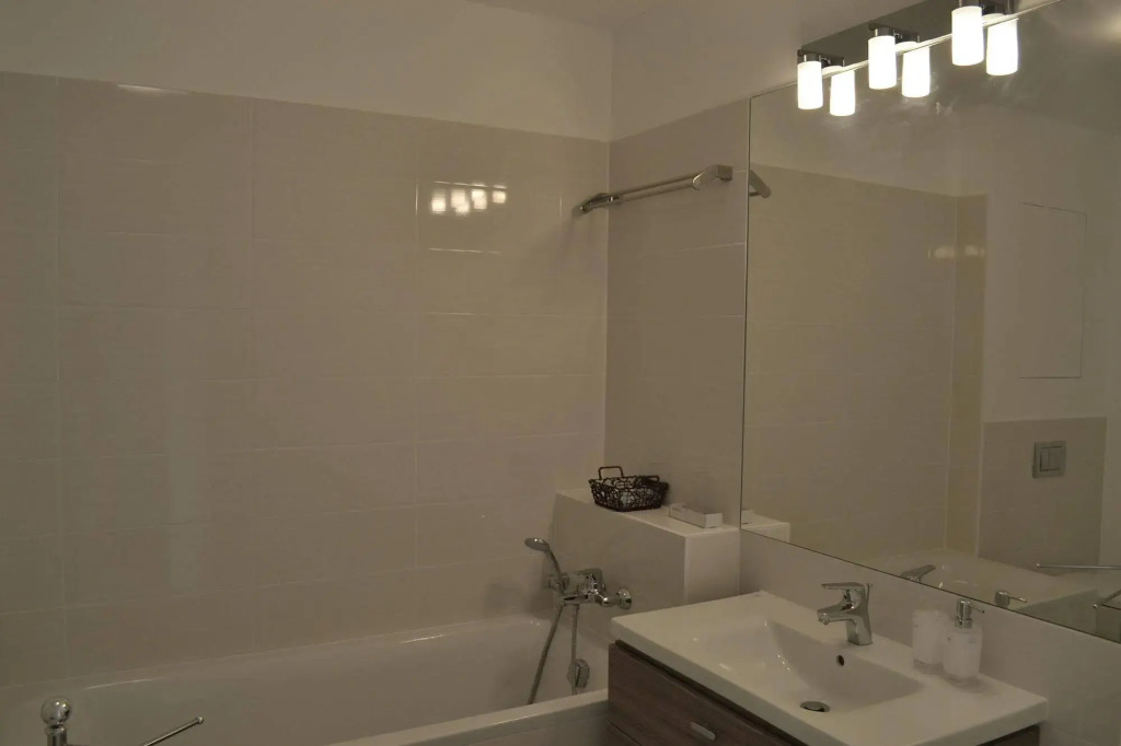 Panorama Apartment with Free Parking