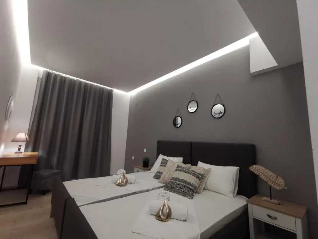 Pasiphae Hotel