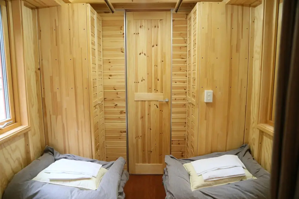 Qooneltas Container House In The Forest