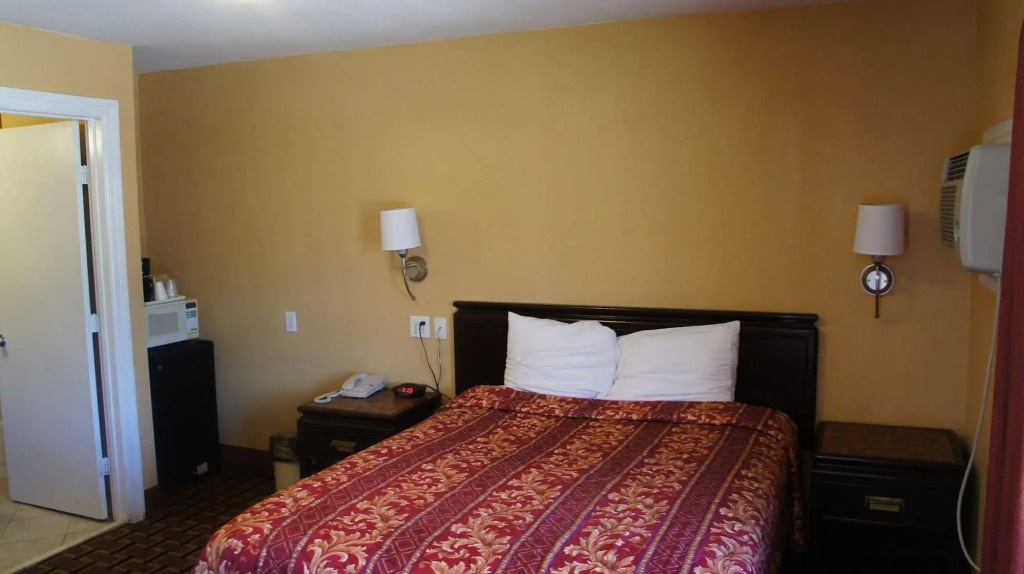 OYO Hotel Atoka