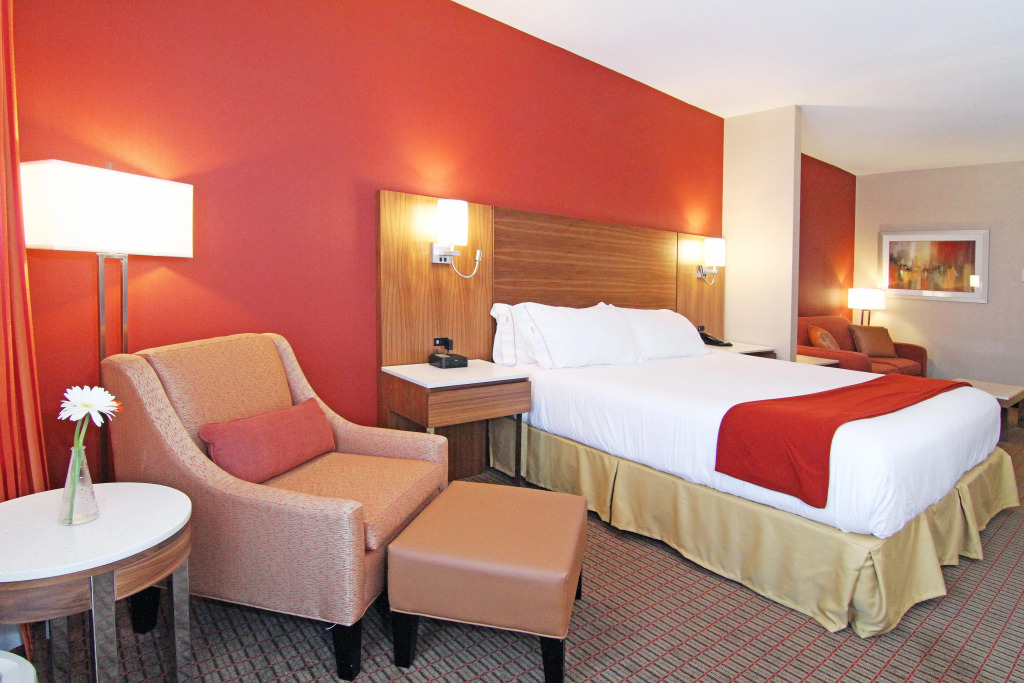 Holiday Inn Express and Suites Calgary University by IHG