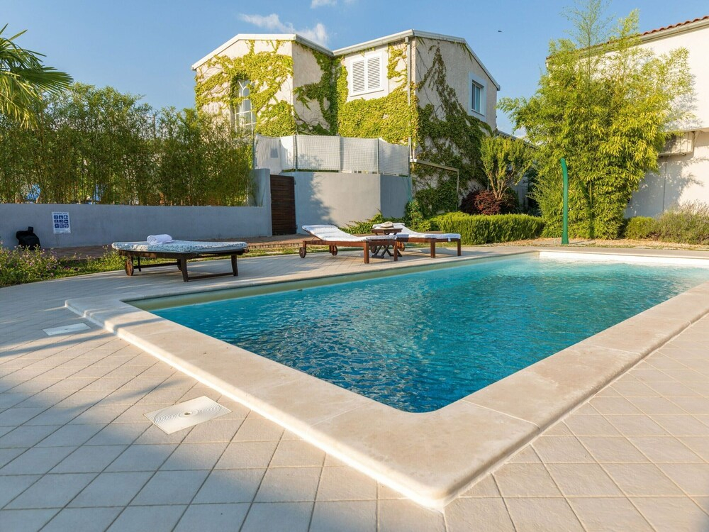 Pool Villa in Sibenik Near Lake