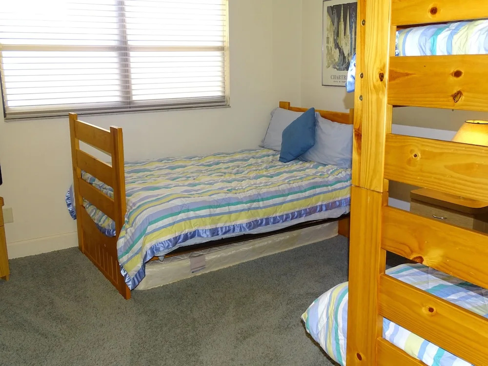Gulf And Bay Club- A106 Updated Ground Floor Walk Out! 2 Bedroom Condo
