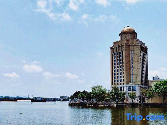Sanbu Holiday Hotel