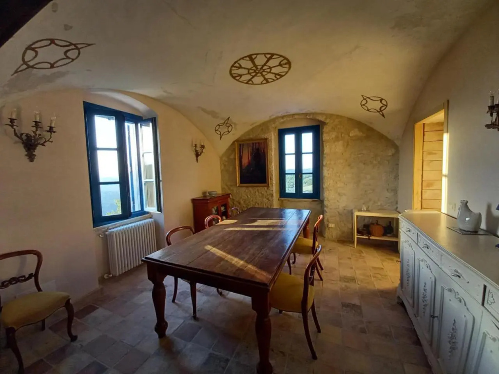 La casa dalle finestre blu