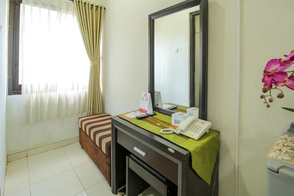 OYO 734 Tuban Torres Accomodation