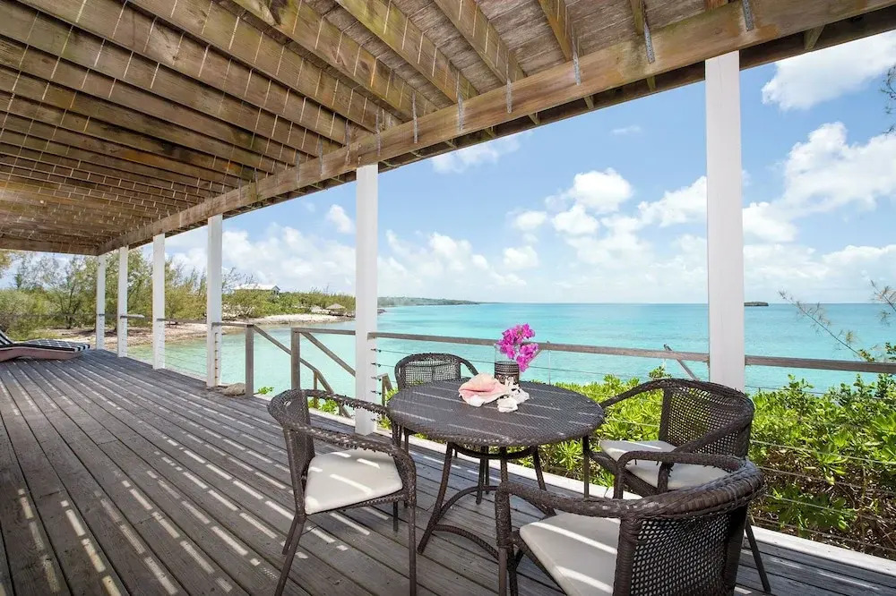 Seaside Sanctuary: Private Villa With Breathtaking Views