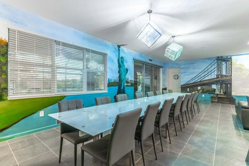 2461 Shanti · Brand New 15br Mansion/pool/spa/close to Disney