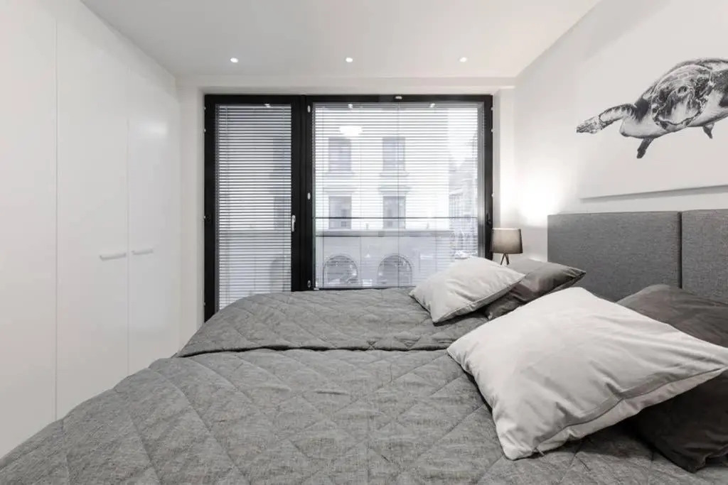 Sleek and Spacious 3 BR Apartment in City Centre