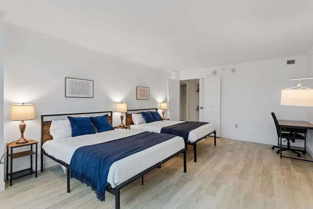Beachfront 2Br 3Ba Condo By Cozysuites
