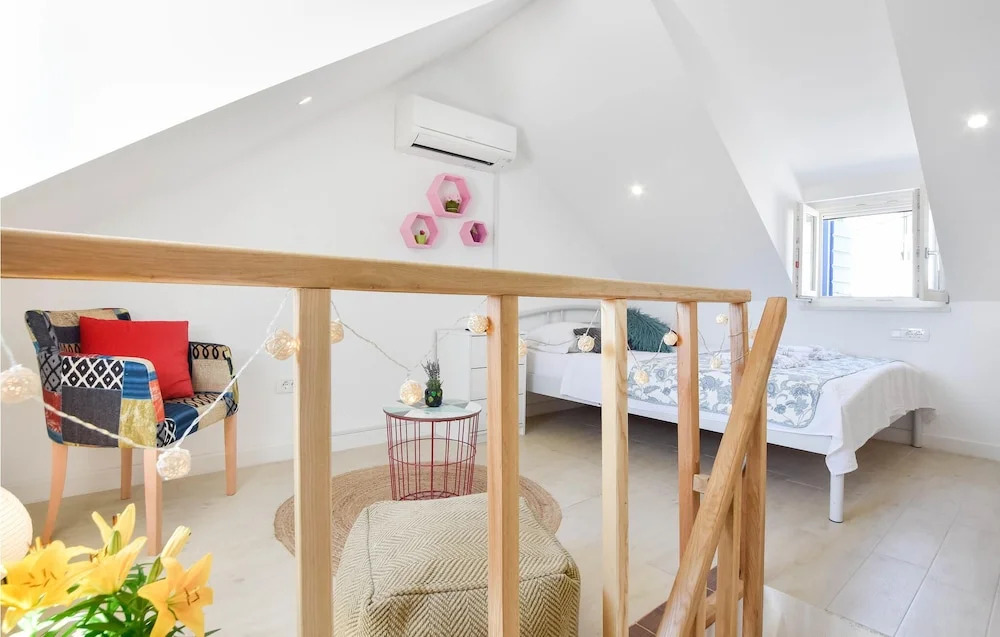 Nice Apartment in Split With 1 Bedrooms and Wifi