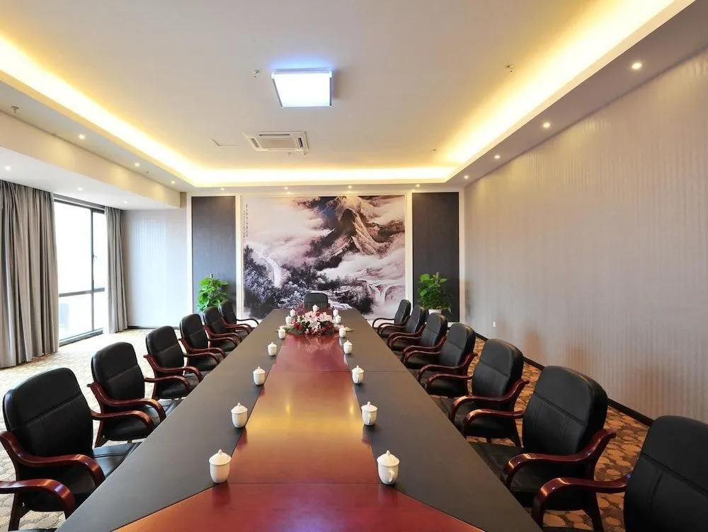 Jiande Yinyuan Hotel