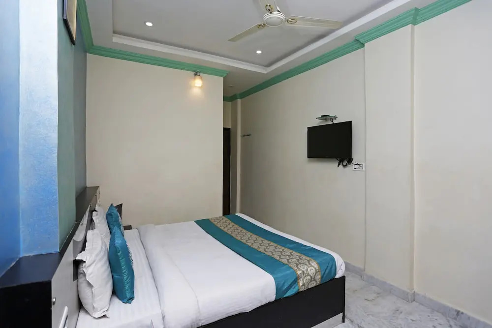 OYO 6541 Hotel Relax Inn
