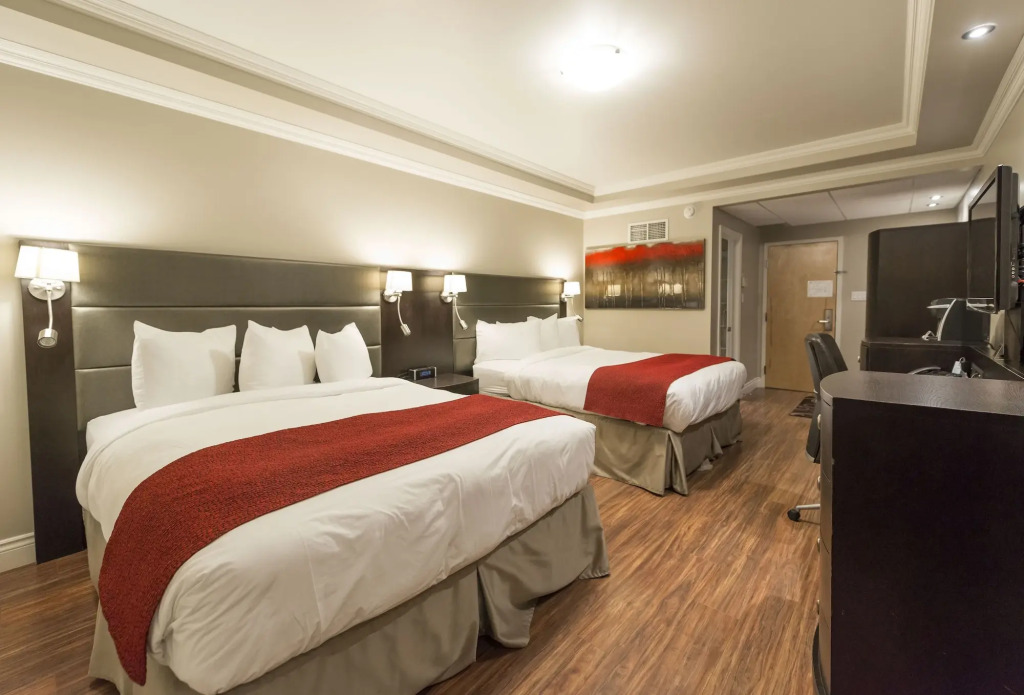 Hotel & Suites Le Dauphin Drummondville