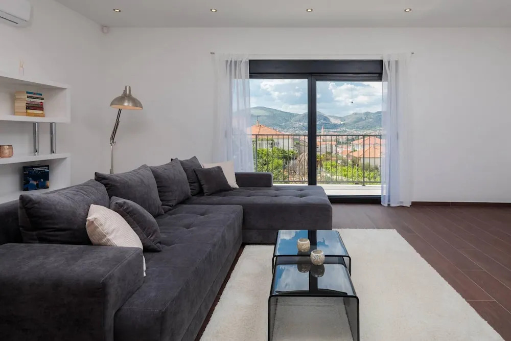 Villa Salt - 8 2 Heated Pool Trogir Near Beach