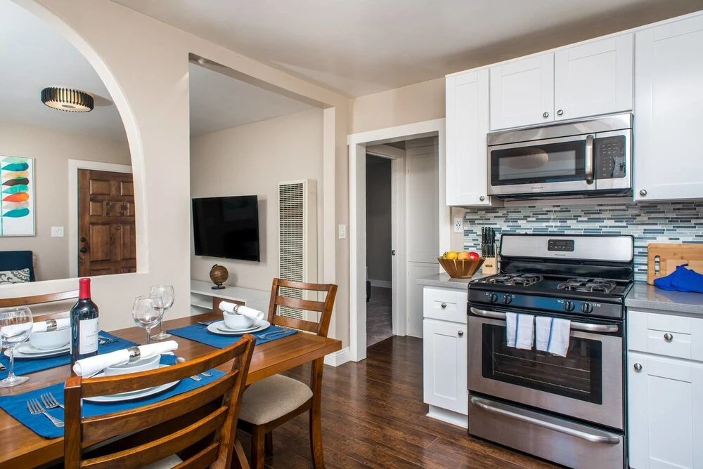 Charming 3br/2ba Craftsman Home by Domio
