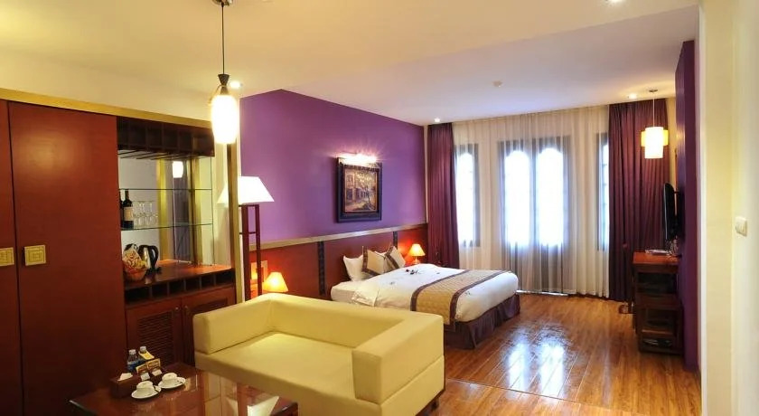 Aranya Hotel